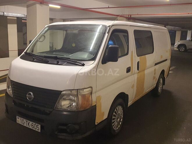 Nissan Urvan 2006, 250,000 km - 3.0 л - Bakı