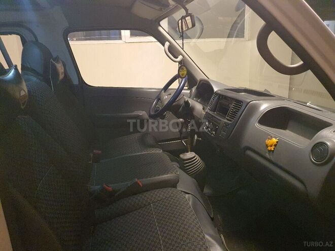 Nissan Urvan 2006, 250,000 km - 3.0 л - Bakı