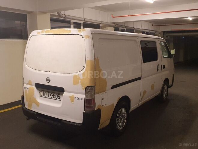 Nissan Urvan 2006, 250,000 km - 3.0 л - Bakı