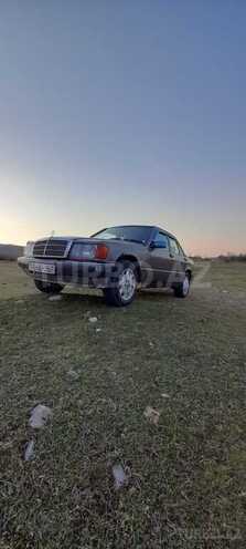 Mercedes 190 1986, 333,333 km - 2.0 l - Şəki