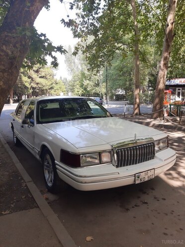 Lincoln Town Car 1994, 200,000 km - 4.6 l - Mingəçevir