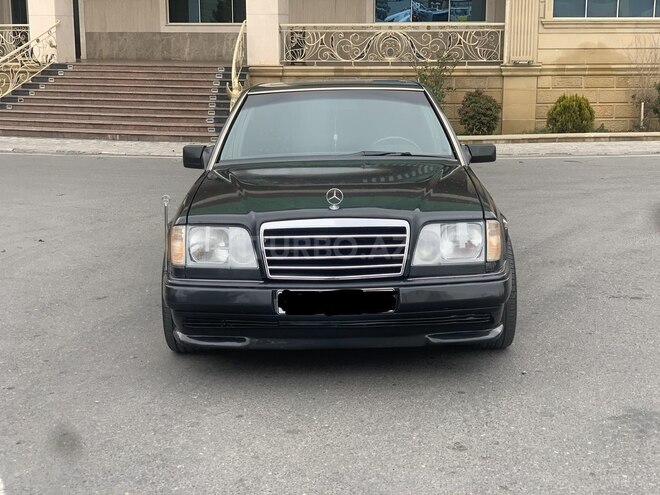 Mercedes E 220 1995, 335,000 km - 2.2 l - Bakı