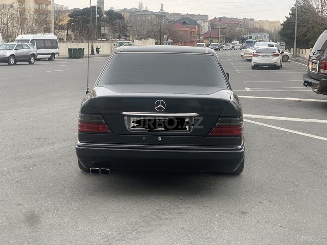 Mercedes E 220 1995, 335,000 km - 2.2 l - Bakı