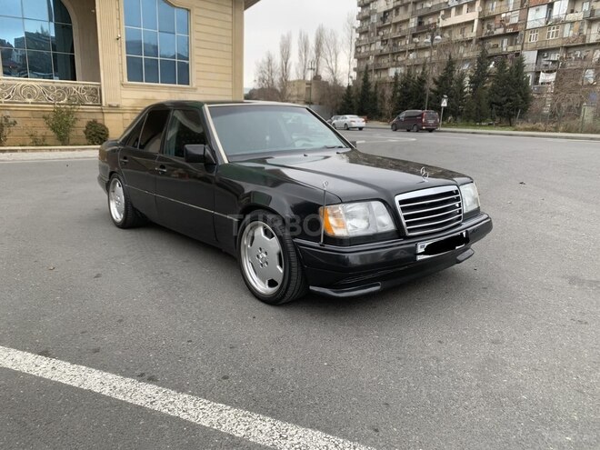 Mercedes E 220 1995, 335,000 km - 2.2 l - Bakı