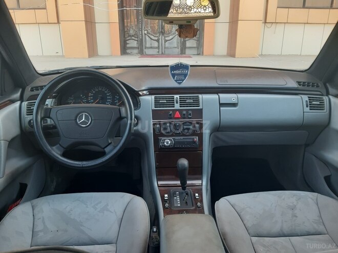 Mercedes E 230 1995, 342,000 km - 2.3 l - Bakı