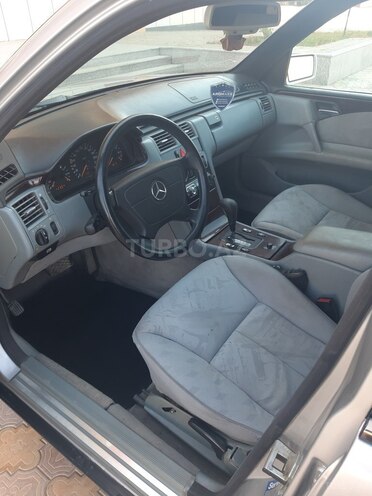 Mercedes E 230 1995, 342,000 km - 2.3 l - Bakı