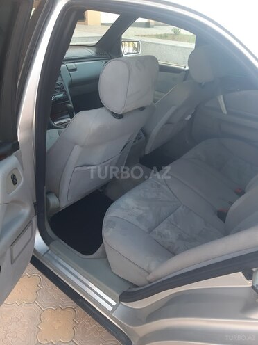 Mercedes E 230 1995, 342,000 km - 2.3 l - Bakı