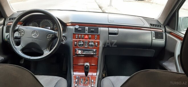 Mercedes E 270 2000, 285,000 km - 2.7 l - Bakı