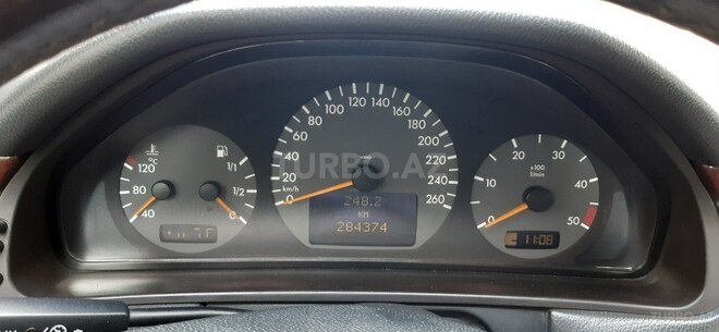 Mercedes E 270 2000, 285,000 km - 2.7 l - Bakı