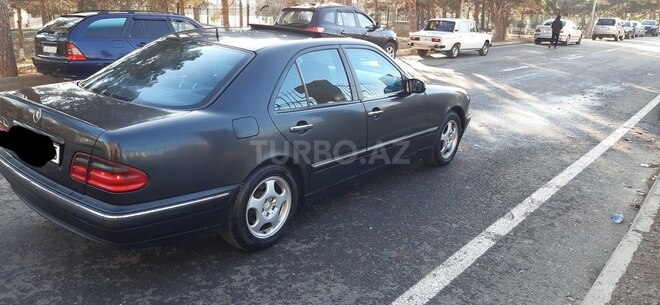 Mercedes E 270 2000, 285,000 km - 2.7 l - Bakı