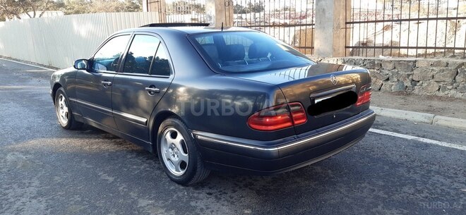 Mercedes E 270 2000, 285,000 km - 2.7 l - Bakı