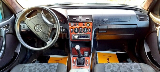 Mercedes C 180 1999, 271,366 km - 1.8 л - Şəki