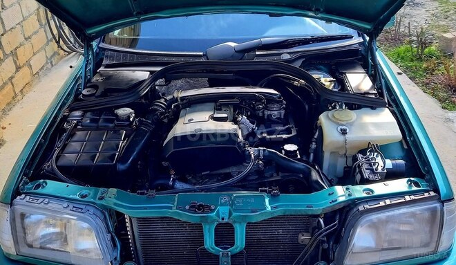 Mercedes C 180 1999, 271,366 km - 1.8 л - Şəki