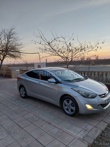 Hyundai Elantra 2011, 164,200 km - 1.8 л - Salyan