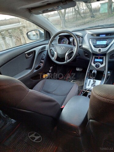 Hyundai Elantra 2011, 164,200 km - 1.8 л - Salyan