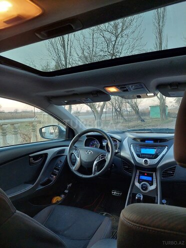 Hyundai Elantra 2011, 164,200 km - 1.8 л - Salyan