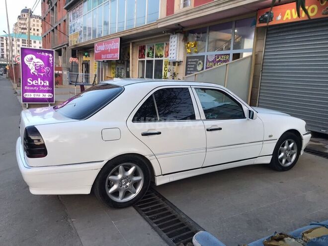 Mercedes C 220 1993, 280,000 km - 2.2 l - Bakı