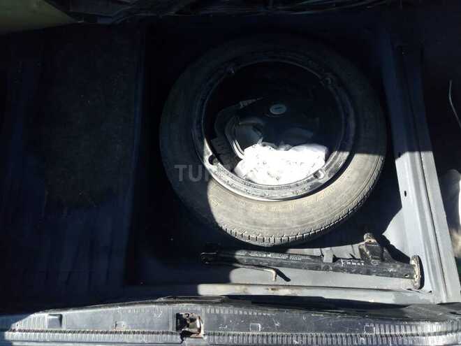 Mercedes E 220 1993, 299,000 km - 2.2 л - Bakı
