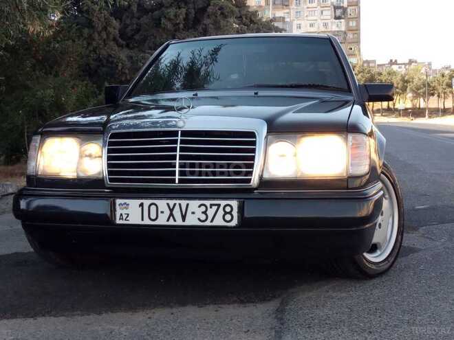 Mercedes E 220 1993, 299,000 km - 2.2 л - Bakı