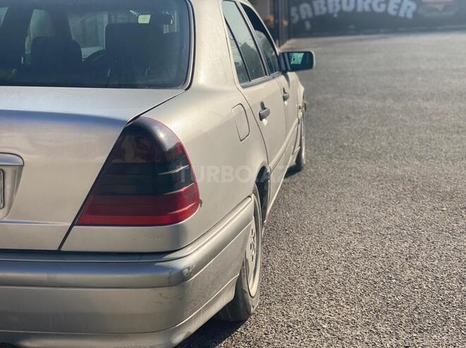 Mercedes C 220 2000, 365,000 km - 2.2 l - Bakı