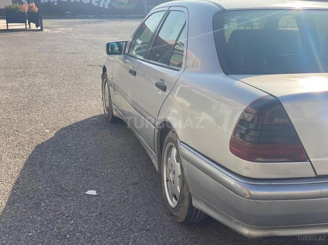 Mercedes C 220 2000, 365,000 km - 2.2 l - Bakı