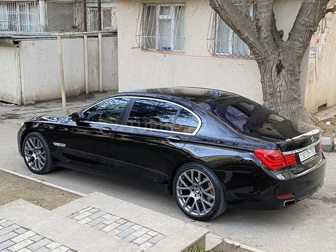 BMW 740 2011, 142,000 km - 3.0 л - Bakı