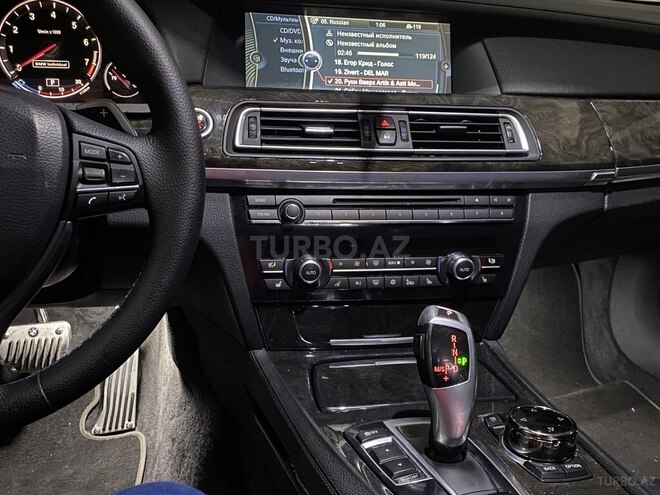 BMW 740 2011, 142,000 km - 3.0 л - Bakı