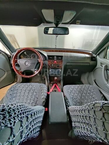Mercedes C 230 1999, 249,000 km - 2.3 l - Şamaxı