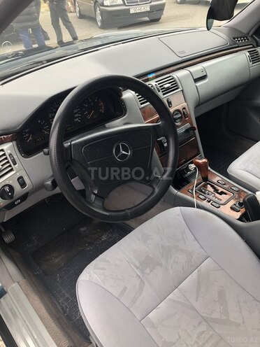 Mercedes E 220 1999, 448,448 km - 2.2 l - Bakı
