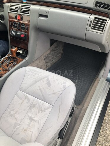 Mercedes E 220 1999, 448,448 km - 2.2 l - Bakı