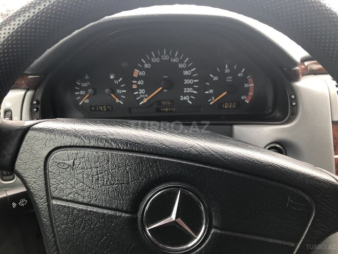 Mercedes E 220 1999, 448,448 km - 2.2 l - Bakı