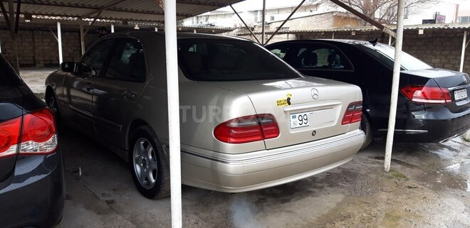 Mercedes E 240 2000, 352,000 km - 2.4 l - Bakı