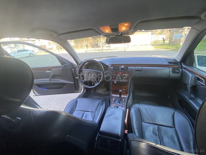 Mercedes E 240 1998, 440,358 km - 2.4 л - Bakı