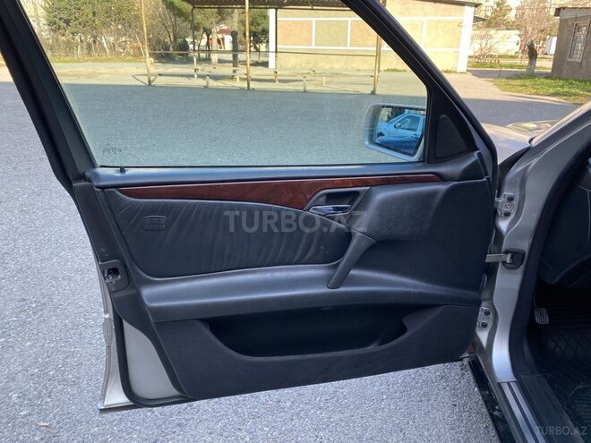 Mercedes E 240 1998, 440,358 km - 2.4 л - Bakı