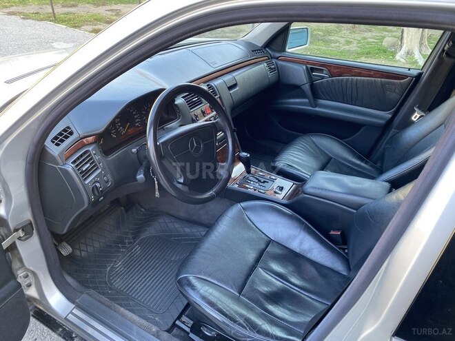 Mercedes E 240 1998, 440,358 km - 2.4 л - Bakı