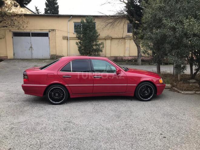 Mercedes C 230 1997, 240,000 km - 2.3 l - Bakı