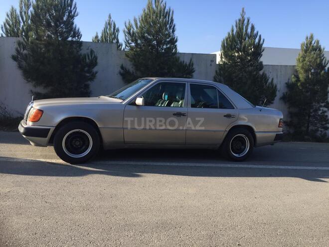 Mercedes E 200 1993, 516,579 km - 2.0 l - Bakı