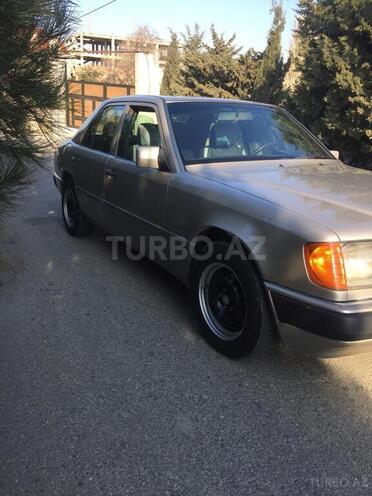 Mercedes E 200 1993, 516,579 km - 2.0 l - Bakı