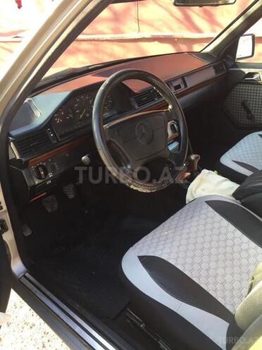 Mercedes E 200 1993, 516,579 km - 2.0 l - Bakı