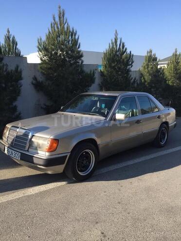 Mercedes E 200 1993, 516,579 km - 2.0 l - Bakı