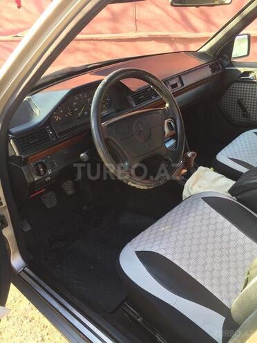 Mercedes E 200 1993, 516,579 km - 2.0 l - Bakı