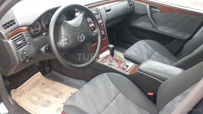Mercedes E 240 2001, 190,000 km - 2.6 l - Gəncə