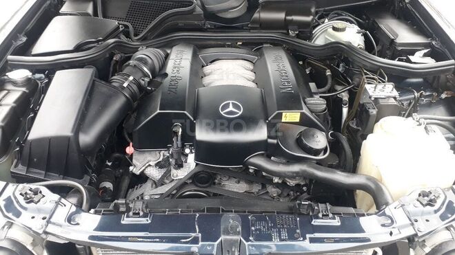 Mercedes E 240 2001, 190,000 km - 2.6 l - Gəncə