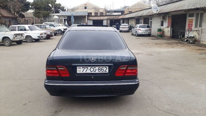 Mercedes E 240 2001, 190,000 km - 2.6 l - Gəncə