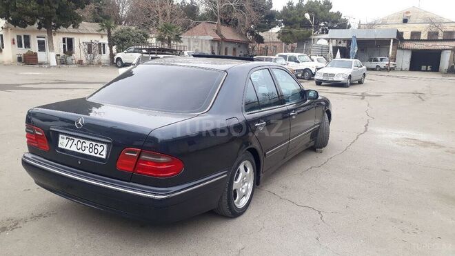 Mercedes E 240 2001, 190,000 km - 2.6 l - Gəncə