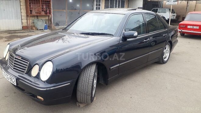 Mercedes E 240 2001, 190,000 km - 2.6 l - Gəncə