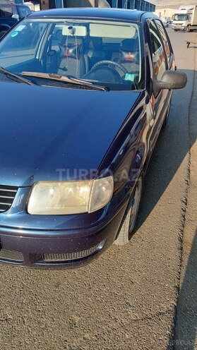 Volkswagen Polo 2000, 235,000 km - 1.4 л - Bakı