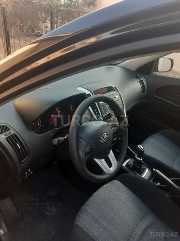 Kia Ceed 2010, 166,000 km - 1.6 l - Biləsuvar