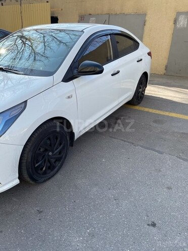 Hyundai Accent 2021, 15,800 km - 1.6 л - Bakı