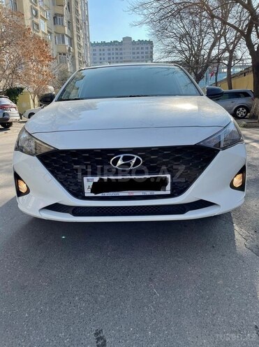 Hyundai Accent 2021, 15,800 km - 1.6 л - Bakı